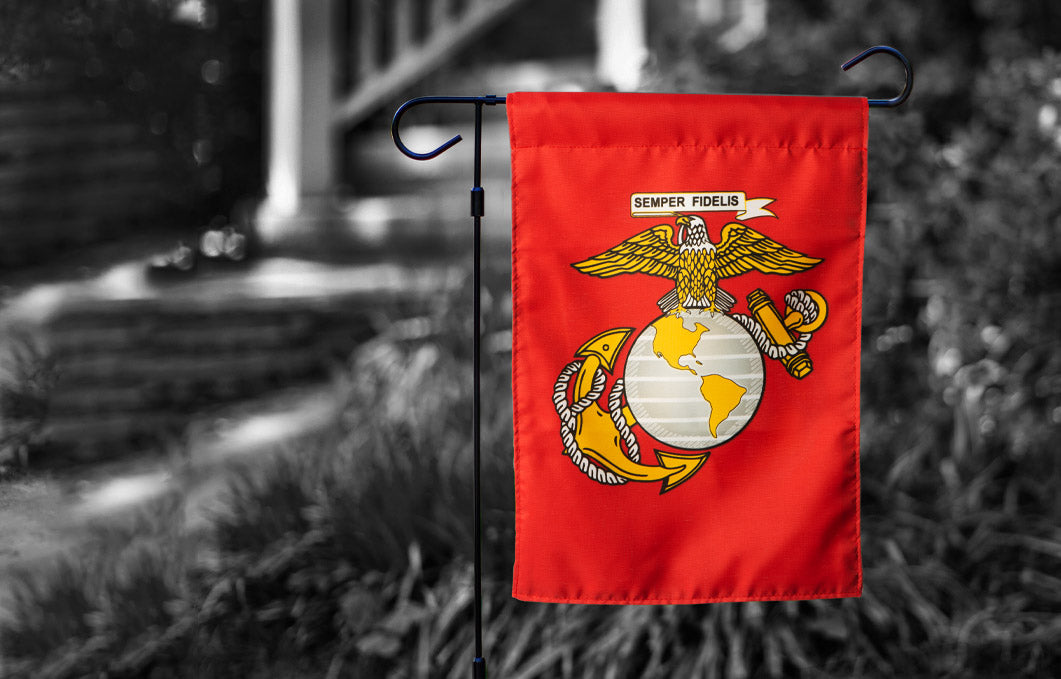Red garden flag with USMC's EGA emblem